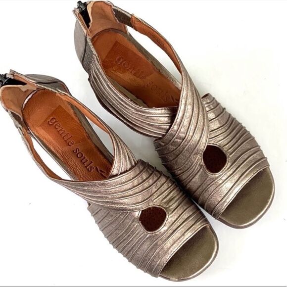 LIKE new Gentle Souls / Kenneth Cole leather heels - Picture 4 of 8